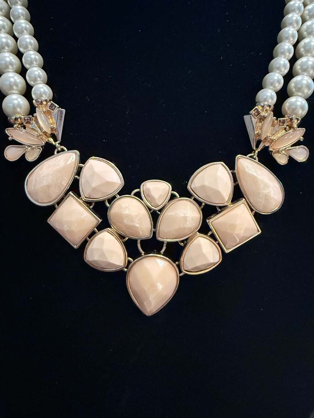 Talbots Faux Pearl and Peach Stone Statement Bib Necklace - Picture 2 of 3